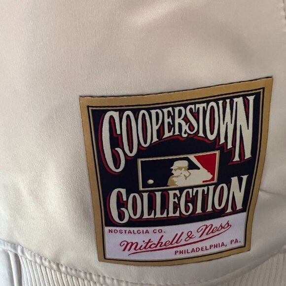 Mitchell & Ness New York Yankees Cream Satin Full-Zip Jacket NWT Large - Picture 4 of 4